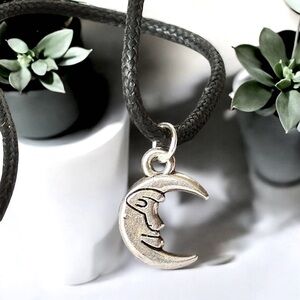 5 For $25💫Small Silver Crescent  Moon Pendant Necklace